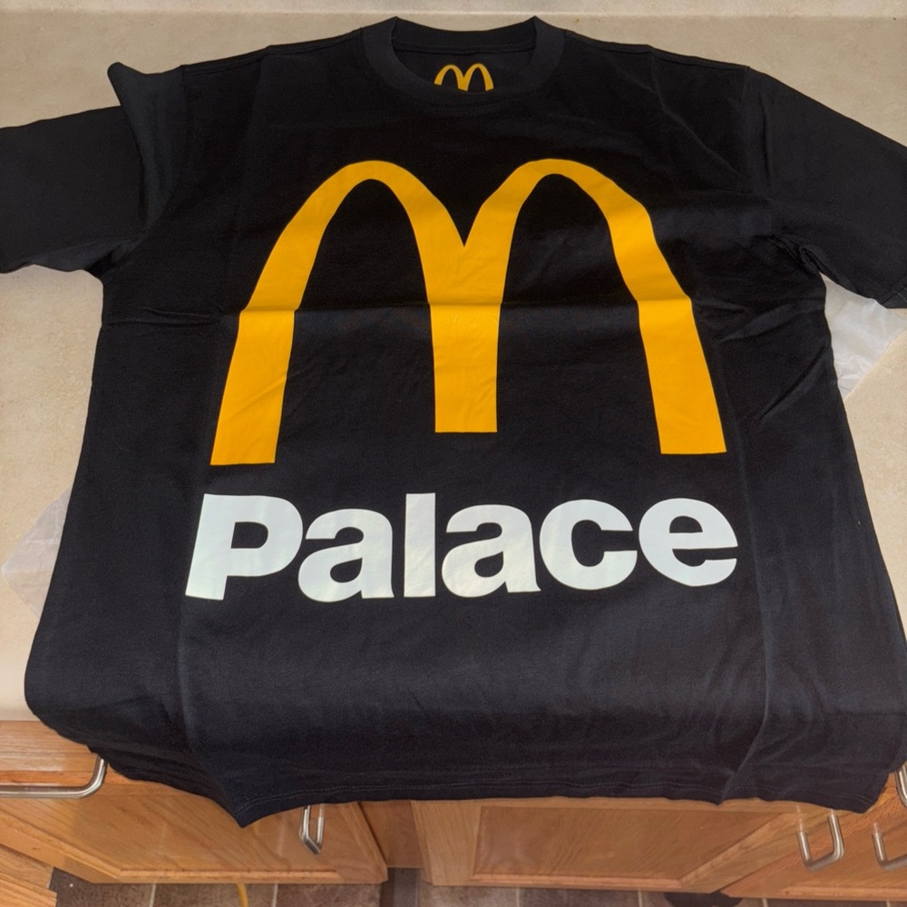 PALACE McDonald t shirt brand new
